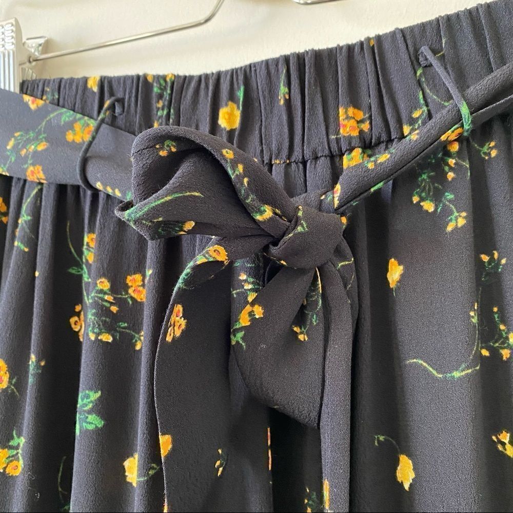 ARITIZA “Wilfred” Floral Tie Back Wide Leg Pants - Picture 8 of 14